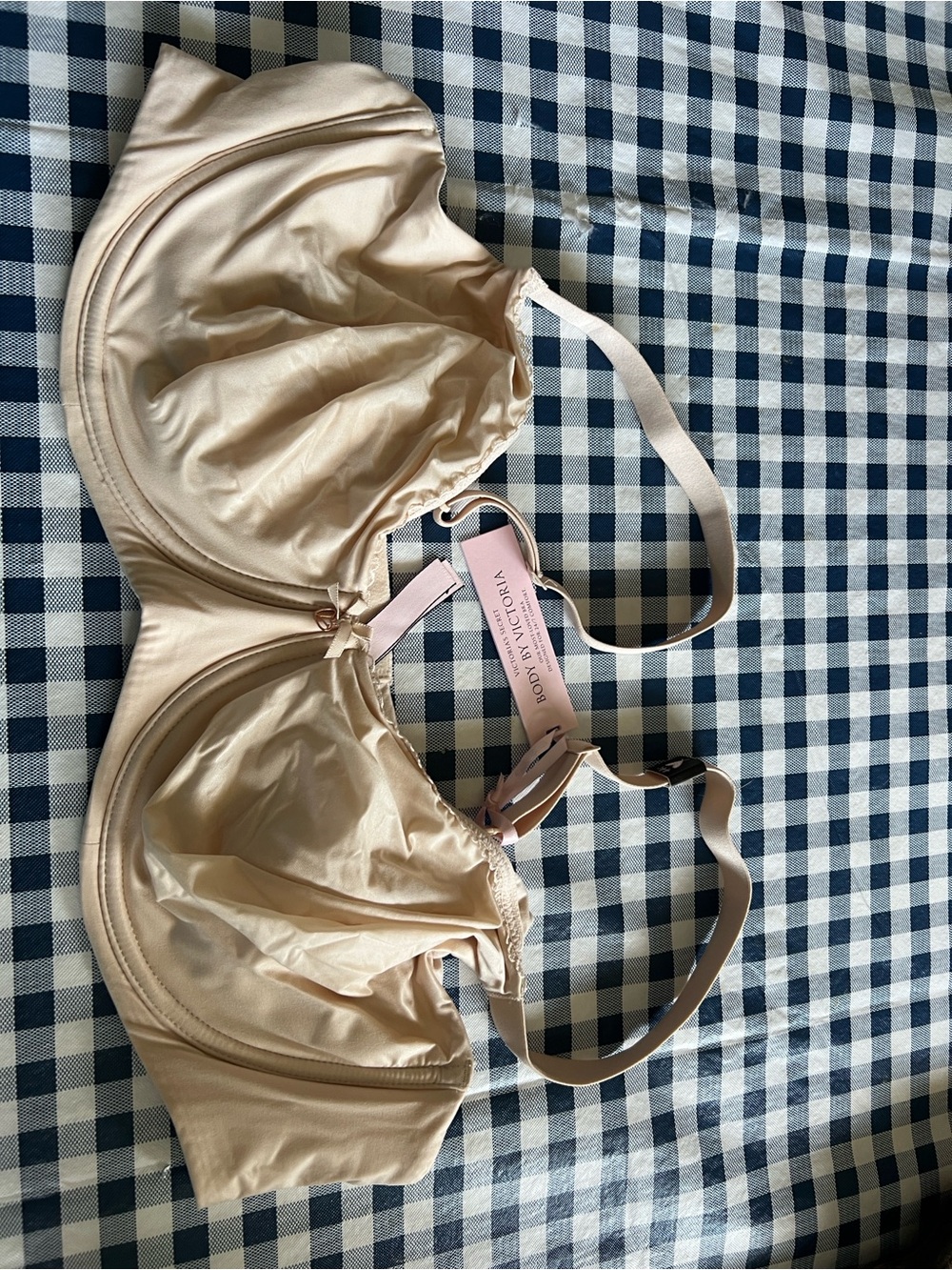 Victoria's Secret Cream Satin Underwire Bra NWT
